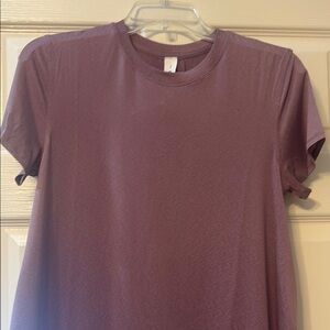 Lululemon Lightweight Split-Back Training T-Shirt Small